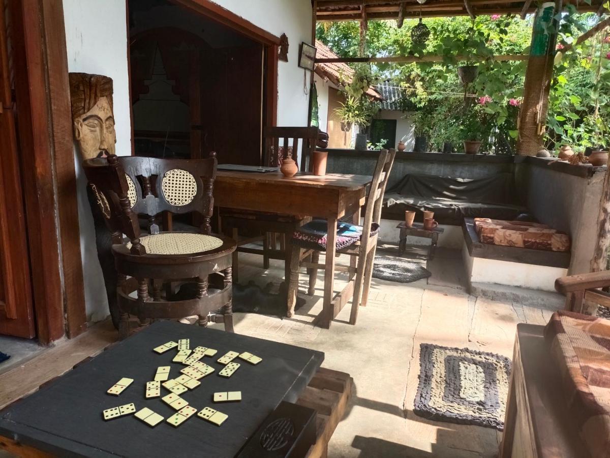 Mamisa Cafe, Home Stay Хабарана Екстер'єр фото