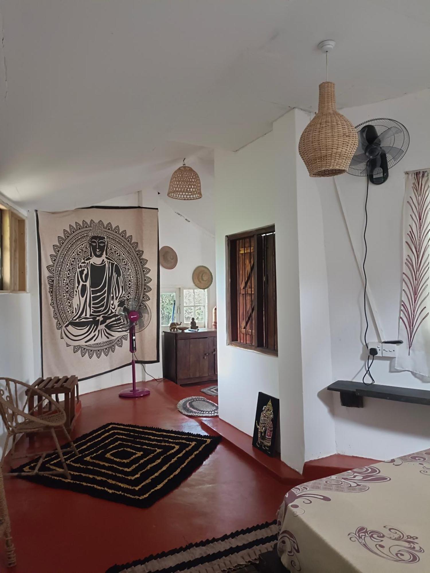 Mamisa Cafe, Home Stay Хабарана Екстер'єр фото