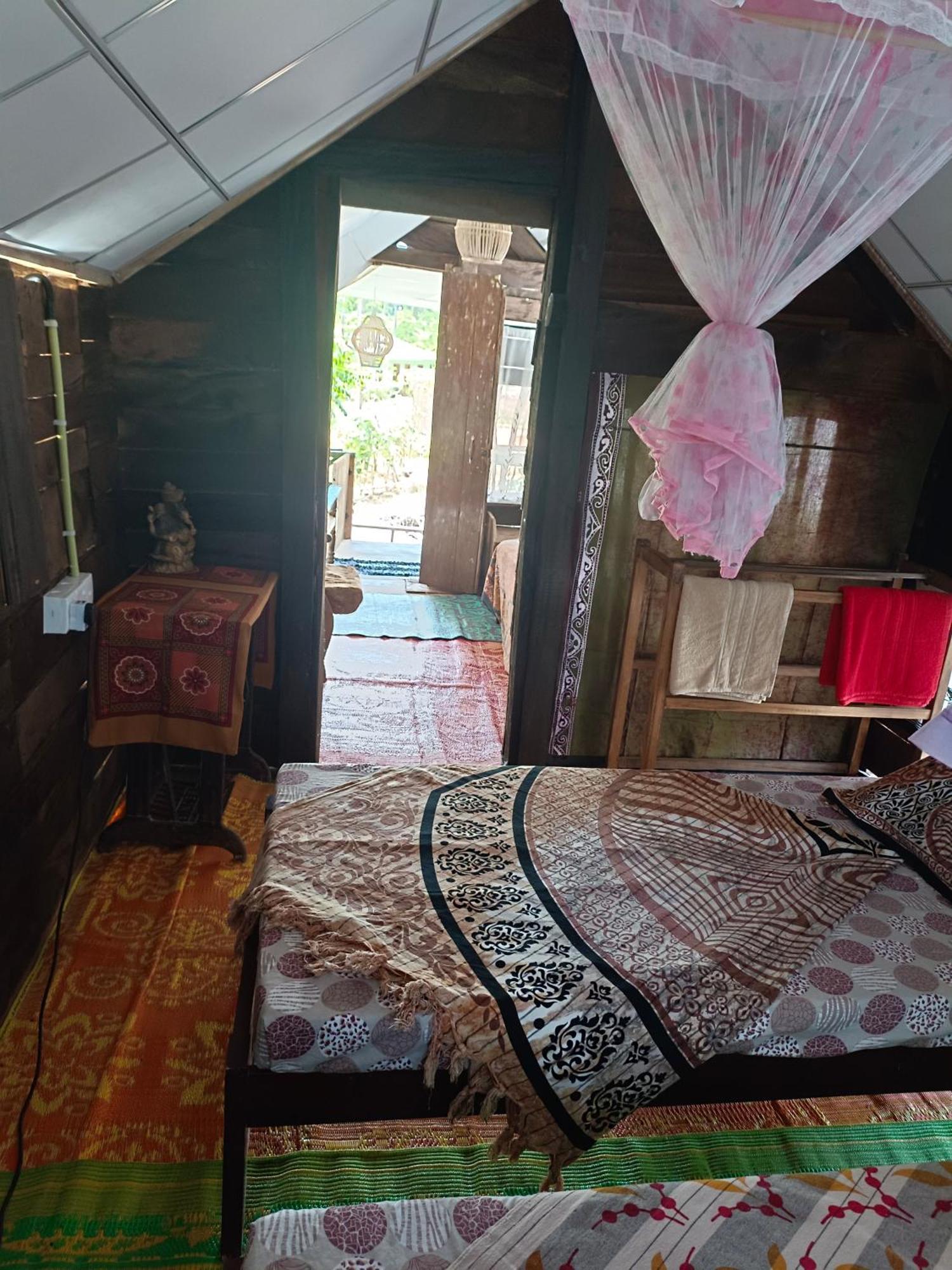Mamisa Cafe, Home Stay Хабарана Екстер'єр фото